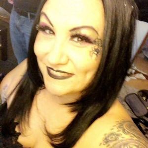 Meet your Posher, Faye